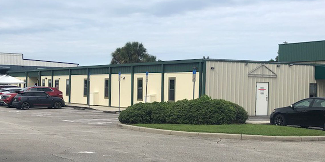 the service buildings at the WillScot Orlando, FL location